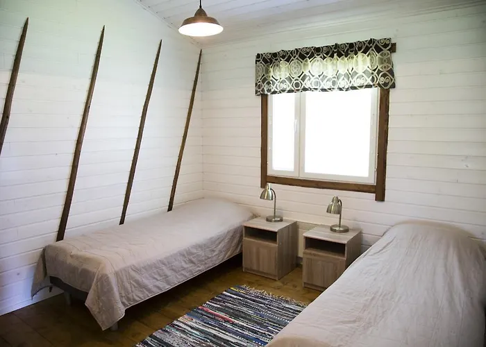 Rauhanlaakson Jokimoekit Дом отдыха *